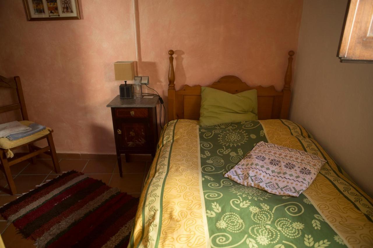La Flecha Hostel Abrucena Luaran gambar
