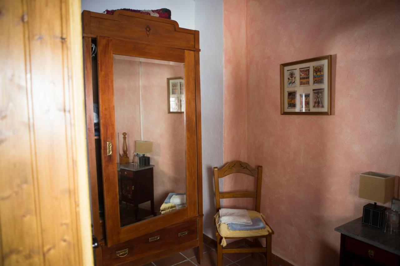 La Flecha Hostel Abrucena Luaran gambar